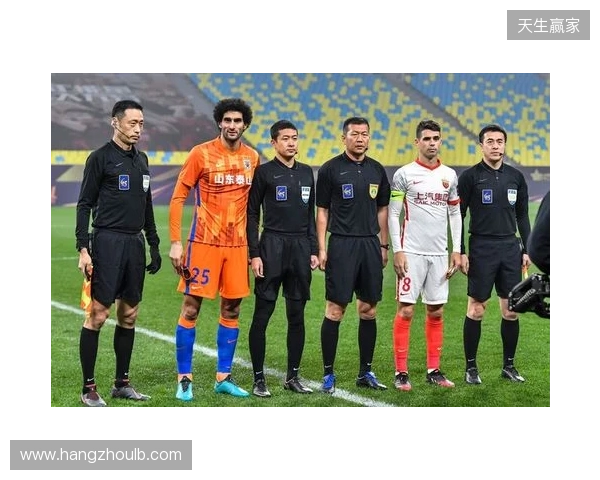 欢迎球员明天回到家乡，从上海海港转会加盟武汉三镇足球俱乐部