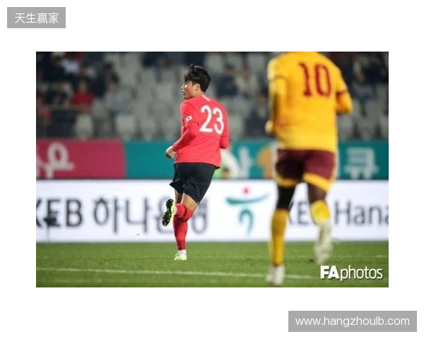 媒体人:U17国脚张伯霖接近加盟湖北星辉,玉昆也曾向球员报价