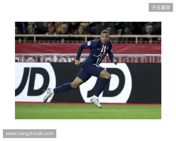 跟队：姆巴佩继续进行单独有球训练，希望能随队前往曼城