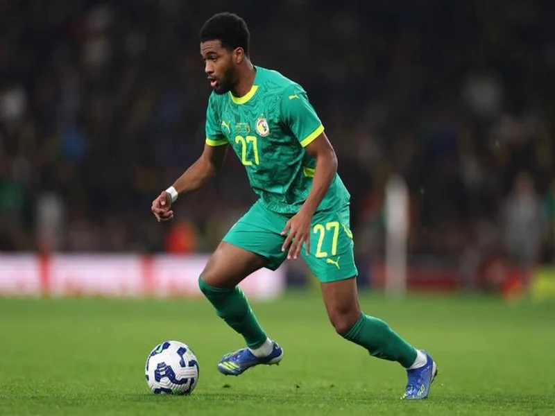 非洲杯决赛中断姆巴耶给朋友发照片，事后道歉：没想那么多